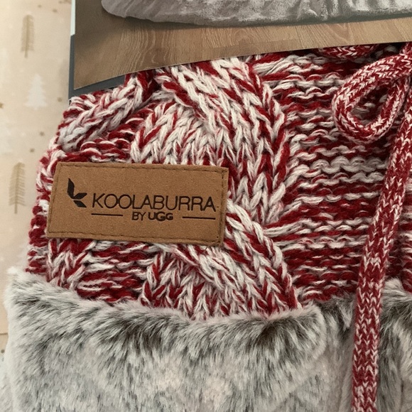 Koolaburra by UGG 54” Tree skirt Redwood, NIP - Picture 4 of 9